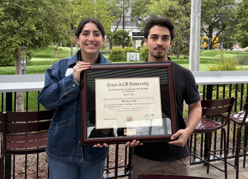 Christian and Frida Grad pic